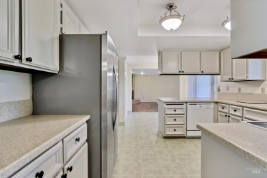 Welcome to Your Dream Townhome in Eagle, Idaho Nestled in the on Eagle Hills Golf Course in Idaho - for sale on GolfHomes.com, golf home, golf lot