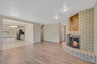 Welcome to Your Dream Townhome in Eagle, Idaho Nestled in the on Eagle Hills Golf Course in Idaho - for sale on GolfHomes.com, golf home, golf lot