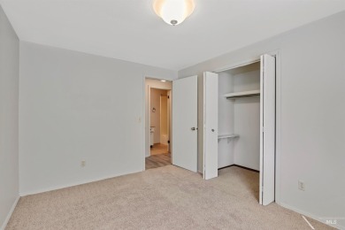 Welcome to Your Dream Townhome in Eagle, Idaho Nestled in the on Eagle Hills Golf Course in Idaho - for sale on GolfHomes.com, golf home, golf lot