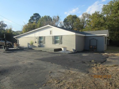 1-THE 225 GOLF LINKS ROAD HOT SPRINGS, AR. 71901 2785SF HOME IS on Hot Springs Golf and Country Club in Arkansas - for sale on GolfHomes.com, golf home, golf lot