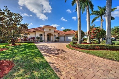 one of the highly sought after estate homes (38) withing gated on Hobe Sound Golf Club in Florida - for sale on GolfHomes.com, golf home, golf lot