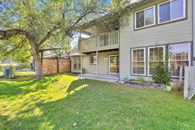 Welcome to Your Dream Townhome in Eagle, Idaho Nestled in the on Eagle Hills Golf Course in Idaho - for sale on GolfHomes.com, golf home, golf lot
