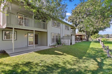 Welcome to Your Dream Townhome in Eagle, Idaho Nestled in the on Eagle Hills Golf Course in Idaho - for sale on GolfHomes.com, golf home, golf lot