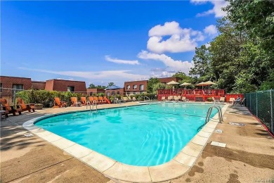 Welcome to this beautifully maintained 3-bedroom, 1.5-bath on Scarsdale Golf Club in New York - for sale on GolfHomes.com, golf home, golf lot