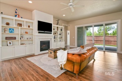 This immaculate single level home is located in a quiet on SpurWing Country Club in Idaho - for sale on GolfHomes.com, golf home, golf lot