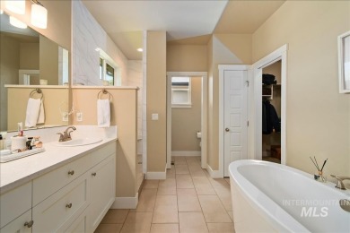 This immaculate single level home is located in a quiet on SpurWing Country Club in Idaho - for sale on GolfHomes.com, golf home, golf lot