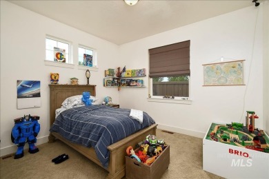 This immaculate single level home is located in a quiet on SpurWing Country Club in Idaho - for sale on GolfHomes.com, golf home, golf lot