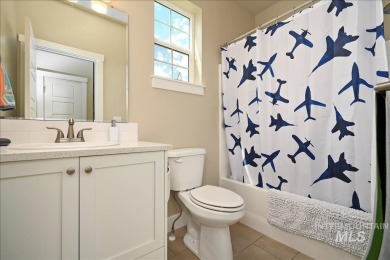 This immaculate single level home is located in a quiet on SpurWing Country Club in Idaho - for sale on GolfHomes.com, golf home, golf lot