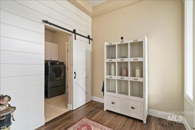 This immaculate single level home is located in a quiet on SpurWing Country Club in Idaho - for sale on GolfHomes.com, golf home, golf lot
