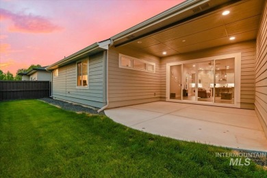 This immaculate single level home is located in a quiet on SpurWing Country Club in Idaho - for sale on GolfHomes.com, golf home, golf lot