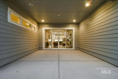 This immaculate single level home is located in a quiet on SpurWing Country Club in Idaho - for sale on GolfHomes.com, golf home, golf lot