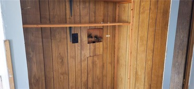 Calling all investors and weekend retreat seekers! If you love on Linn Valley Lakes - Deer Trace Golf Course in Kansas - for sale on GolfHomes.com, golf home, golf lot