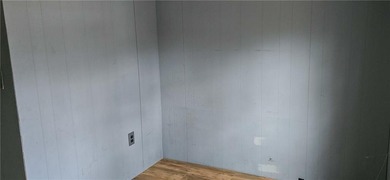 Calling all investors and weekend retreat seekers! If you love on Linn Valley Lakes - Deer Trace Golf Course in Kansas - for sale on GolfHomes.com, golf home, golf lot