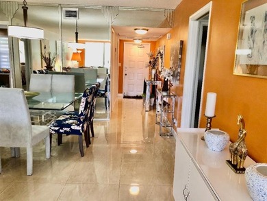 Beautiful fully remodeled pet friendly Cypress Grove Country on Palm-Aire Country Club and Resort - The Oaks in Florida - for sale on GolfHomes.com, golf home, golf lot