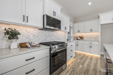 Step into 1800 sq ft of elegance with a view. Soft neutral on Scotch Pines Golf Course in Idaho - for sale on GolfHomes.com, golf home, golf lot