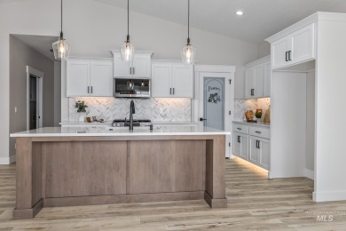 Step into 1800 sq ft of elegance with a view. Soft neutral on Scotch Pines Golf Course in Idaho - for sale on GolfHomes.com, golf home, golf lot