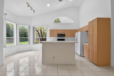 Excellent OPPORTUNITY at Aberdeen Country Club. This large villa on Aberdeen Golf and Country Club in Florida - for sale on GolfHomes.com, golf home, golf lot