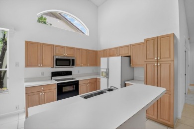Excellent OPPORTUNITY at Aberdeen Country Club. This large villa on Aberdeen Golf and Country Club in Florida - for sale on GolfHomes.com, golf home, golf lot