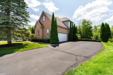 ** This 4 bedroom split level, 3.5 bath home is not only in on The Captains Club At Woodfield in Michigan - for sale on GolfHomes.com, golf home, golf lot