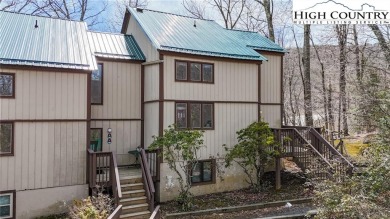 Want to be able to walk to Sugar Mountain ski resort slopes out on Sugar Mountain Golf Course in North Carolina - for sale on GolfHomes.com, golf home, golf lot