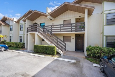 Beautifully updated and move in ready 2 bed/2 bath 2nd floor on Monterey Yacht and Country Club in Florida - for sale on GolfHomes.com, golf home, golf lot