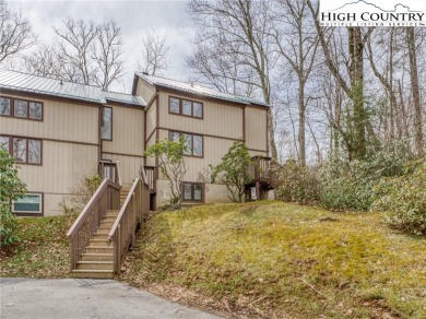 Want to be able to walk to Sugar Mountain ski resort slopes out on Sugar Mountain Golf Course in North Carolina - for sale on GolfHomes.com, golf home, golf lot