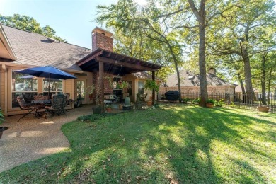 Beautiful home in The Pinnacle Golf Club for under $400,000.00! on Pinnacle Golf and Boat Club in Texas - for sale on GolfHomes.com, golf home, golf lot