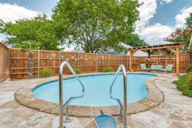 Beautifully remodeled 4-bed, 3-bath single-story home with on Firewheel Golf Park in Texas - for sale on GolfHomes.com, golf home, golf lot