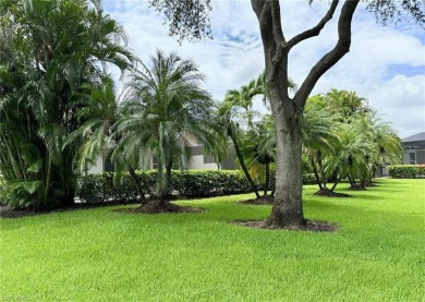 VILLA w/ 2 CAR GARAGE + POOL ... NAPLES HERITAGE GOLF  COUNTRY on Naples Heritage Golf and Country Club in Florida - for sale on GolfHomes.com, golf home, golf lot