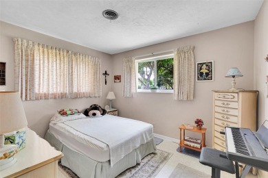 This charming 3-bedroom, 2-bathroom home offers the perfect on Fort Lauderdale Country Club in Florida - for sale on GolfHomes.com, golf home, golf lot