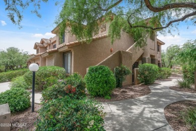 Don't miss this immaculate three bedroom end unit Golf Casita on The Golf Club at Vistoso in Arizona - for sale on GolfHomes.com, golf home, golf lot