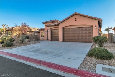 Single story home in the sought after guard gated golf course on Aliante Golf Club in Nevada - for sale on GolfHomes.com, golf home, golf lot