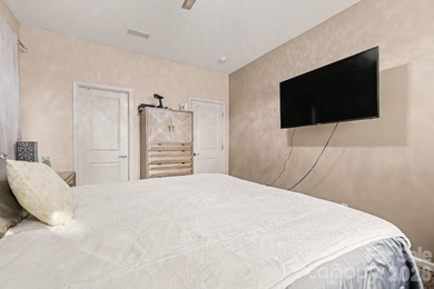 3.5% Assumable FHA! Beautifully situated in the highly on Edgewater Golf Club in South Carolina - for sale on GolfHomes.com, golf home, golf lot