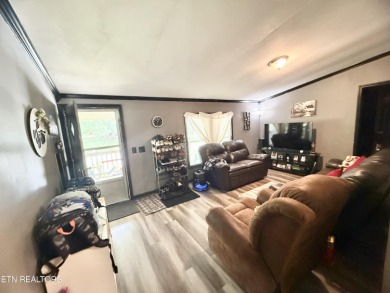 Charming home in the Wilshire Heights neighborhood of Fairfield on Stonehenge Golf Course in Tennessee - for sale on GolfHomes.com, golf home, golf lot