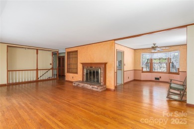 Rare opportunity near Waynesville Country Club! Spacious 4BD/4BA on Waynesville Country Club Inn in North Carolina - for sale on GolfHomes.com, golf home, golf lot