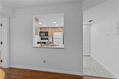 MOTIVATED SELLER!!  GOLF COURSE/LAKE VIEW! This 2 bed + den, 2 on Cross Creek Country Club in Florida - for sale on GolfHomes.com, golf home, golf lot