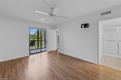 MOTIVATED SELLER!!  GOLF COURSE/LAKE VIEW! This 2 bed + den, 2 on Cross Creek Country Club in Florida - for sale on GolfHomes.com, golf home, golf lot