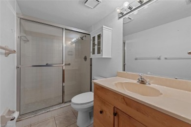 MOTIVATED SELLER!!  GOLF COURSE/LAKE VIEW! This 2 bed + den, 2 on Cross Creek Country Club in Florida - for sale on GolfHomes.com, golf home, golf lot