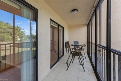 MOTIVATED SELLER!!  GOLF COURSE/LAKE VIEW! This 2 bed + den, 2 on Cross Creek Country Club in Florida - for sale on GolfHomes.com, golf home, golf lot