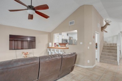 Adorable Detached Single Family Home in Rockport Country Club - on Rockport Country Club in Texas - for sale on GolfHomes.com, golf home, golf lot