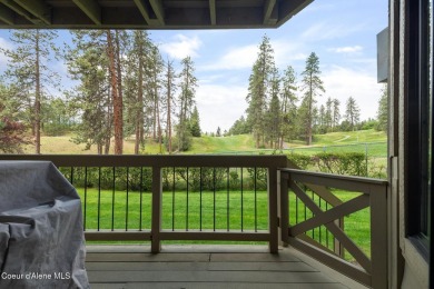Charming and recently updated condo within walking distance of on Liberty Lake Golf Club in Washington - for sale on GolfHomes.com, golf home, golf lot