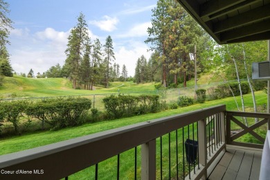 Charming and recently updated condo within walking distance of on Liberty Lake Golf Club in Washington - for sale on GolfHomes.com, golf home, golf lot