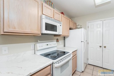 Selling furnished, this is one of the few 3-bedroom townhomes on South Padre Island Golf Club in Texas - for sale on GolfHomes.com, golf home, golf lot