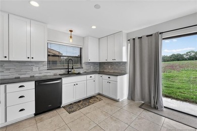 This 3-bedroom, 2-bath, 1-car garage villa in Quail Meadows at on  in Florida - for sale on GolfHomes.com, golf home, golf lot