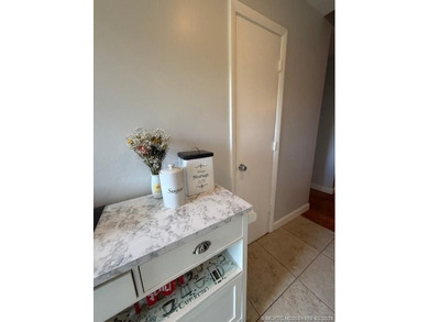 This 3-bedroom, 2-bath, 1-car garage villa in Quail Meadows at on  in Florida - for sale on GolfHomes.com, golf home, golf lot