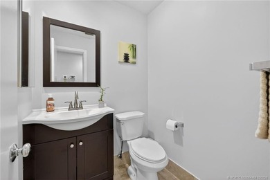 This 3-bedroom, 2-bath, 1-car garage villa in Quail Meadows at on  in Florida - for sale on GolfHomes.com, golf home, golf lot