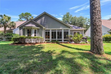 This beautifully maintained single-story home offers 3 easy on Pinecrest Golf Course in South Carolina - for sale on GolfHomes.com, golf home, golf lot