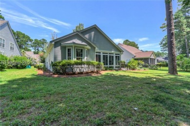 This beautifully maintained single-story home offers 3 easy on Pinecrest Golf Course in South Carolina - for sale on GolfHomes.com, golf home, golf lot