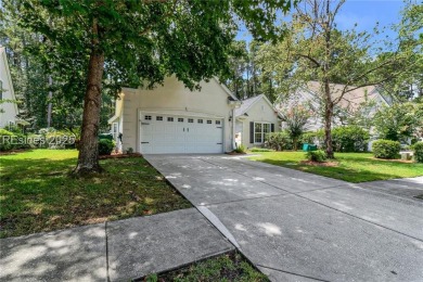 This beautifully maintained single-story home offers 3 easy on Pinecrest Golf Course in South Carolina - for sale on GolfHomes.com, golf home, golf lot