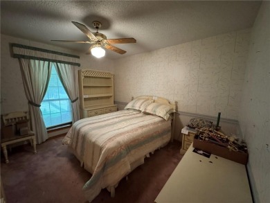 Rare Find on the Russellville Golf Course!
This spacious home on Russellville Country Club in Arkansas - for sale on GolfHomes.com, golf home, golf lot